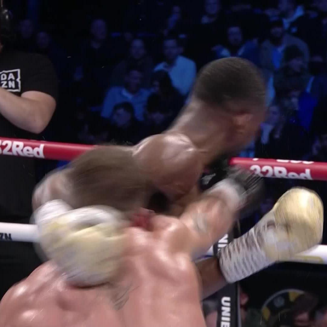 A peach from Pauls floored Thompson! 🥶 #ItaumaFranklin | Live NOW on DAZN ▪️
