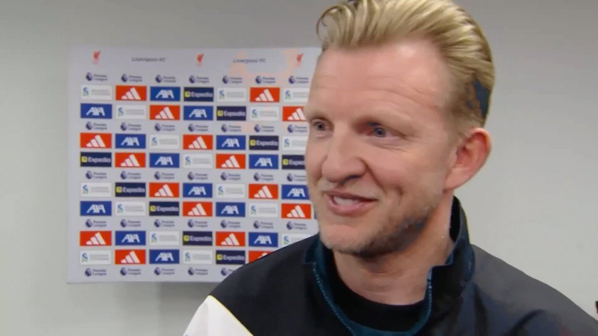 "There's always pressure when you're manager of Liverpool" Dirk Kuyt believes that there is nothing new about the pressure on Arne Slot and hopes that Liverpool can go far in the Champions League 🔴