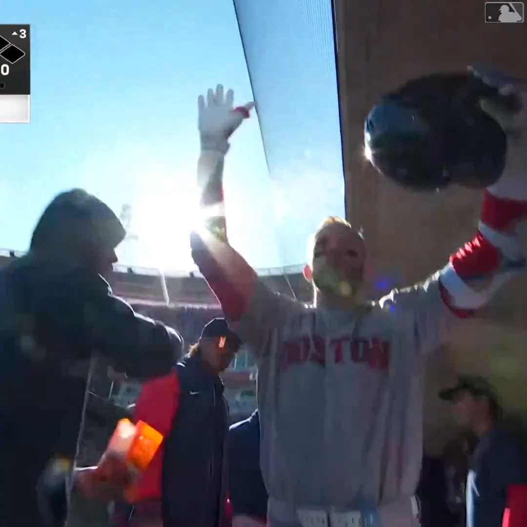 The first Sox homer of 2026 goes to Trevor Story!