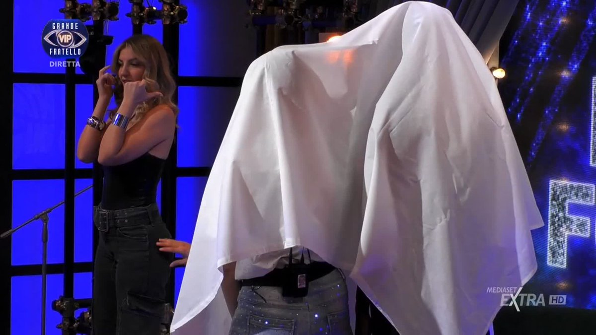 "Le campane" by Ibiza e Antonella 🔔 #GFVipLateShow #GFVIP