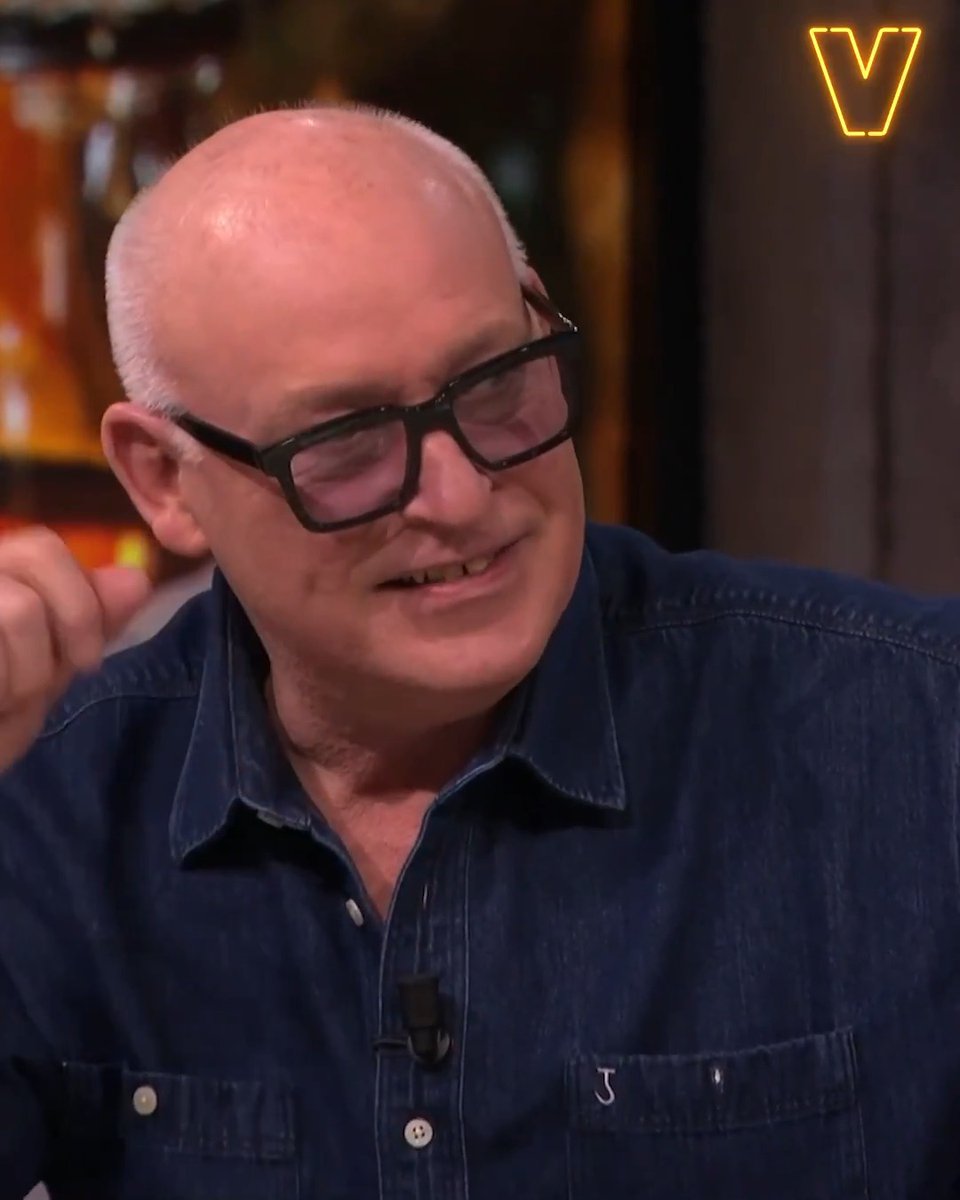 René van der Gijp en Johan Derksen raken het niet eens: 'Jij hebt daar niets mee!' 👀 #vandaaginside