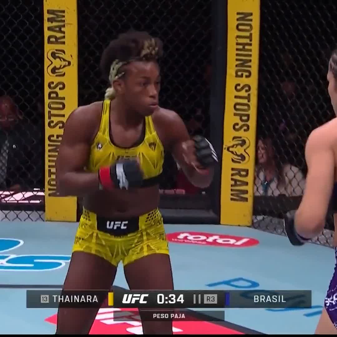 Potente patada de Brasil pero se recupera para cerrar dominante el round 3 ‼️ #UFCSeattle | Ver en vivo por Paramount+ Deportes