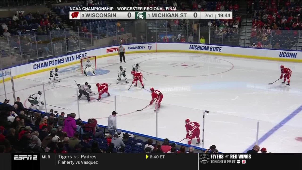 QUINN. HIM-LEY. 🎯 The junior (@quinnfinley2) gets his 17th of the year! 🍎: Gavin Morrissey