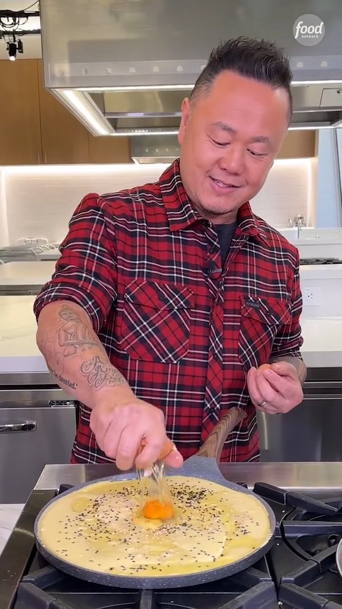 Our eyes the moment Jet Tila cracked the eggs on this Jian Bing 🤩 Catch Jet judging a new episode of #FlavortownFoodFight, Wednesday @ 9|8c!