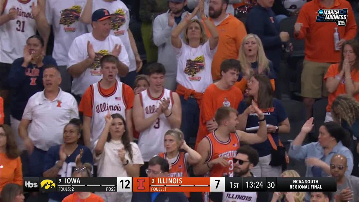 TOUGH bucket Andrej Stojakovic 🪣 #MarchMadness Illinois Men's Basketball