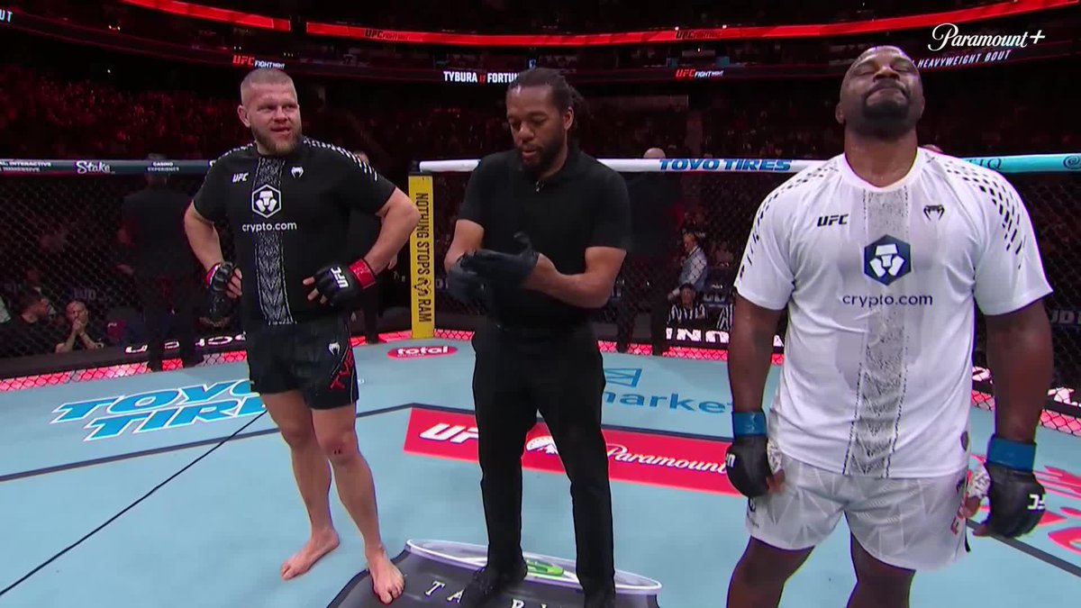 this shit is so funny #UFCSeattle