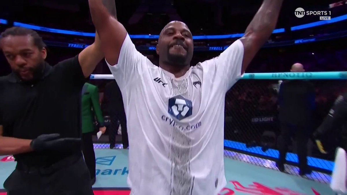 29-28 29-28 30-27 WHAT JUST HAPPENED? 😅 Marcin Tybura defeats Tyrell Fortune via unanimous decision! ☝️ #UFCSeattle | Stream TNT Sports on HBO Max