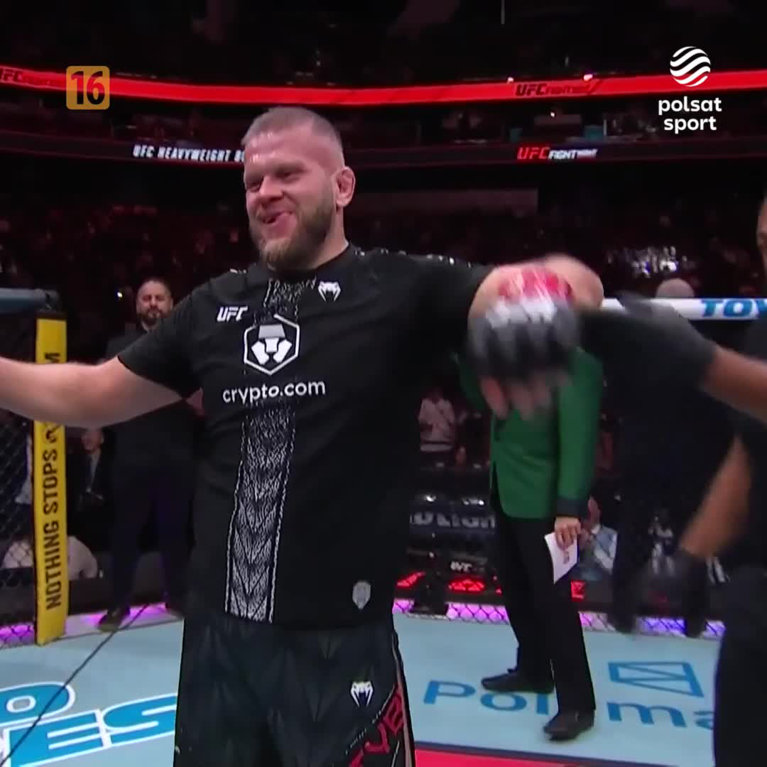 POMYŁKA PRZY ODCZYTYWANIU WERDYKTU... 😶💥 Marcin Tybura ogłoszony zwycięzcą walki, ale TYLKO NA MOMENT, bo tak naprawdę został nim Tyrell Fortune 👀 #UFC