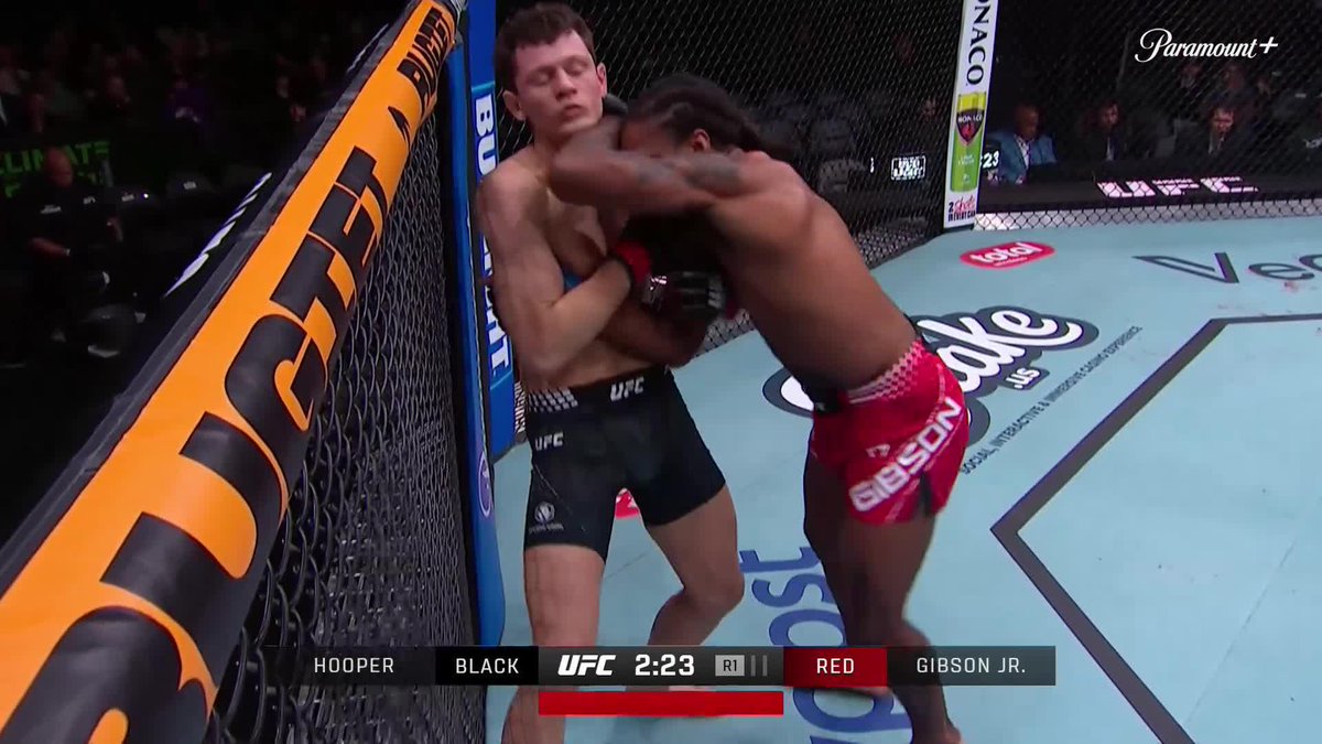 LANCE GIBSON JR. FINISHES CHASE HOOPER! #UFCSeattle