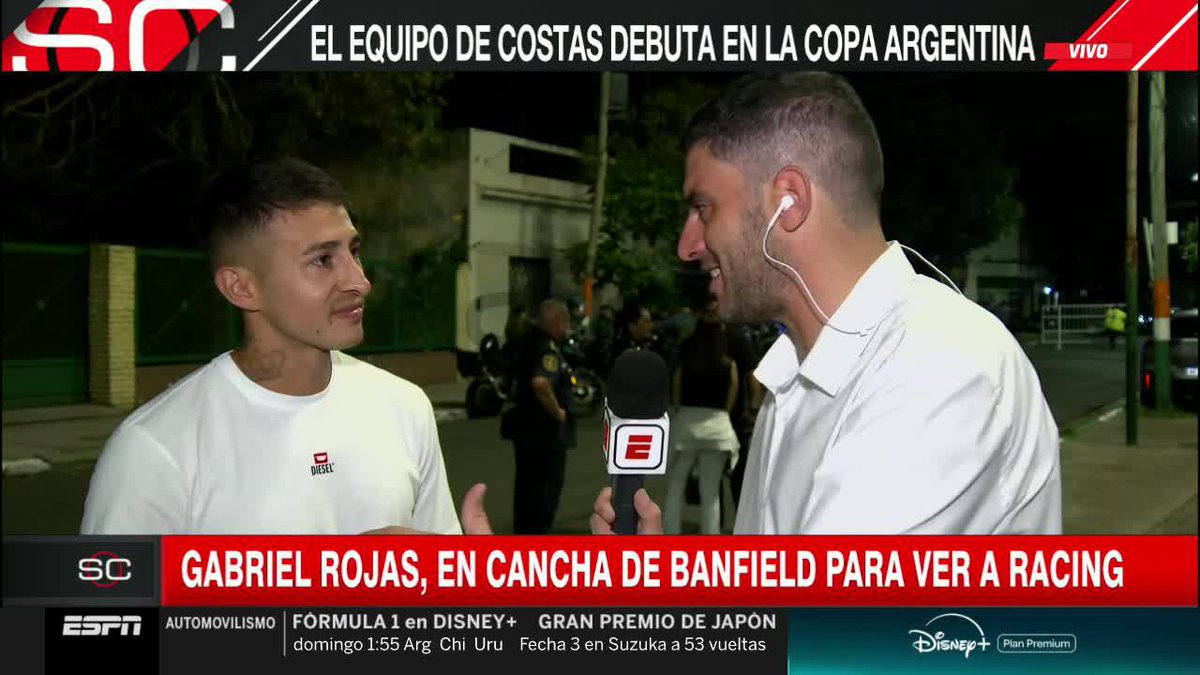 "NO ME ANIMÉ (A PEDIRLE UNA FOTO A MESSI)." Gabriel Rojas contó lo que significó cumplir su sueño de haber debutado con la Selección Argentina y compartir momentos con La Pulga. 📺 #SportsCenter | #DisneyPlus Plan Premium
