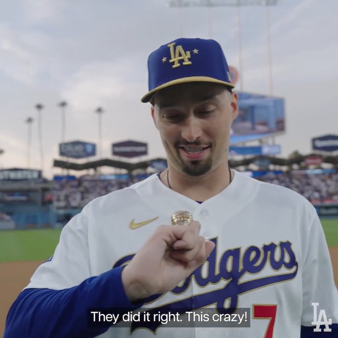Mic'd up with Snellzilla for World Series Championship Ring Night. 💍