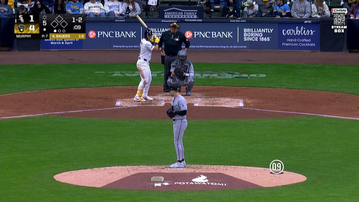 Mune also FLASHING the leather 📺