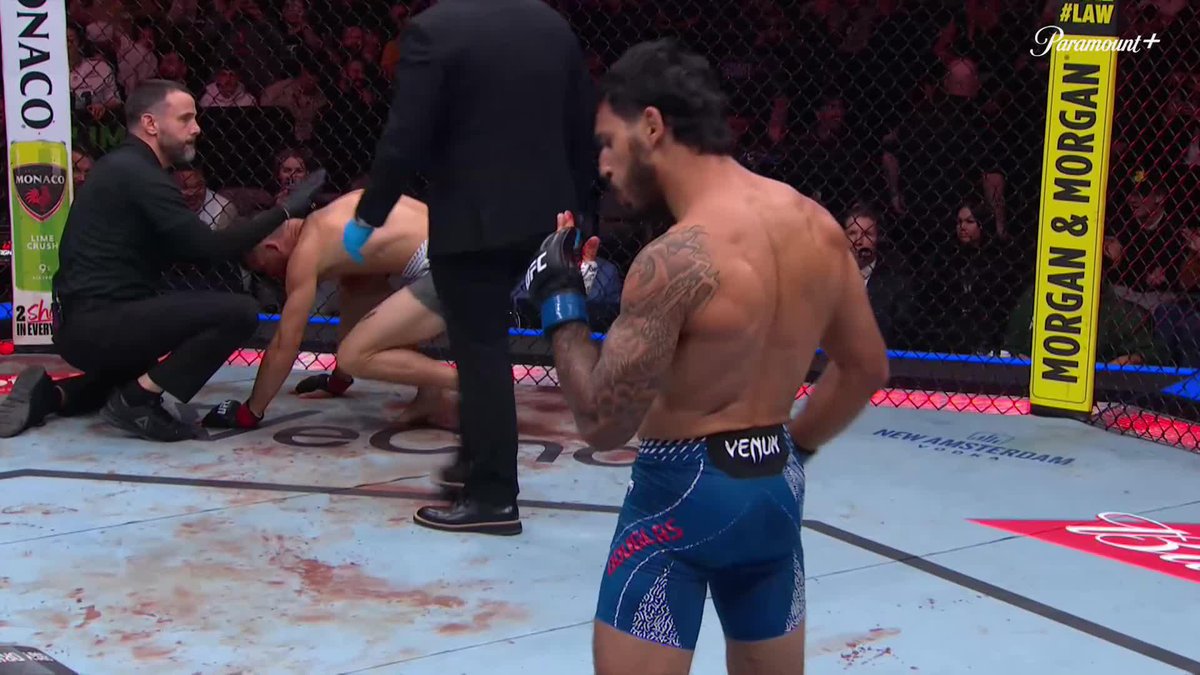 Lerryan Douglas just walked through Julian Erosa! Something in the air tonight at #UFCSeattle 🔥
