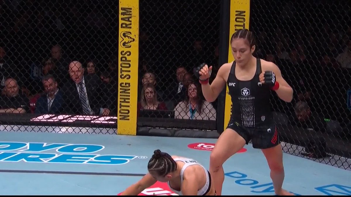 💢 Alexa Grasso tiene un objetivo en la mira 👀 "Me encantaría que lleven UFC a Guadalajara" ‼️ #UFCSeattle | Ver en vivo por Paramount+ Deportes