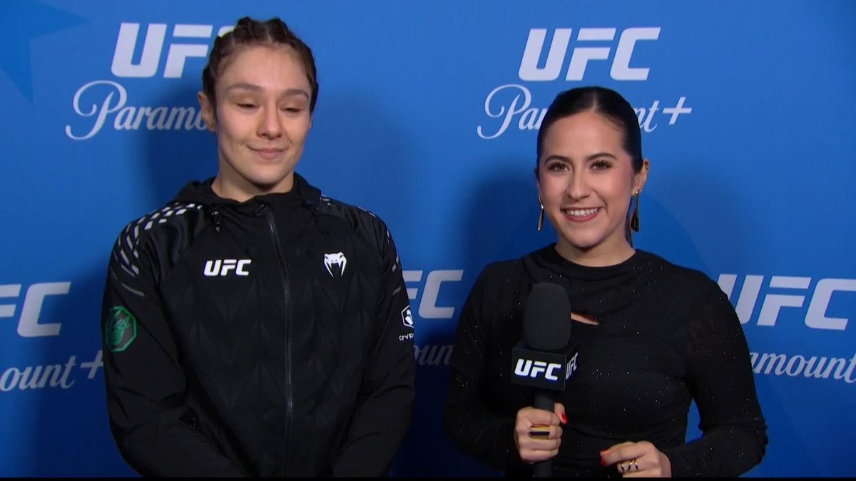 Primeras palabras de Alexa Grasso 🇲🇽 después de su increíble nocaut 🫨 ‼️ "Chicas pónganse fuertes física y espiritualmente, aprendan a defenderse y sigan yendo a torneos y peleas ": Grasso Christian Tetzpa Gil #UFCSeattle | Ver en vivo por Paramount+ Deportes