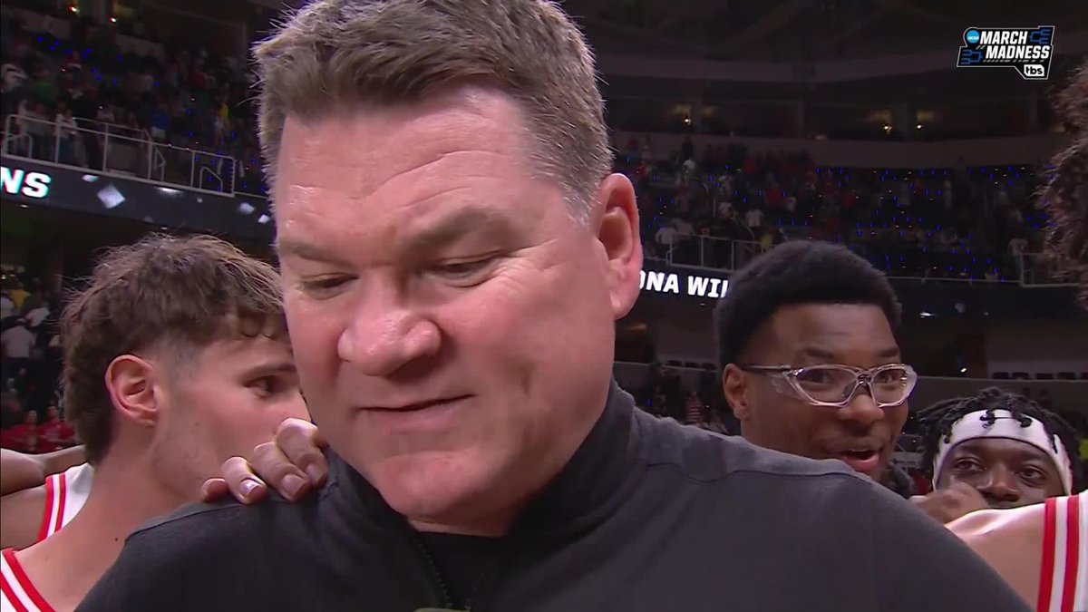 "YOU GUYS DESERVE THIS!" ๐ค Tommy Lloyd is FIRED UP as Arizona is headed to it's first Final Four in 25 years. ๐ ๐๏ธ Allie LaForce