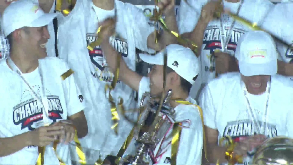 出場クラブは過去最多タイ51クラブ。 2年連続の頂点にたった琉球 U15歓喜の瞬間🙌🙌🙌 🏆インフロニア B.LEAGUE U15 CHAMPIONSHIP 2026 📡B.LEAGUE公式YouTubeで全試合LIVE・見逃し配信 琉球ゴールデンキングス公式 #BリーグU15 #インフロニア #Bリーグ