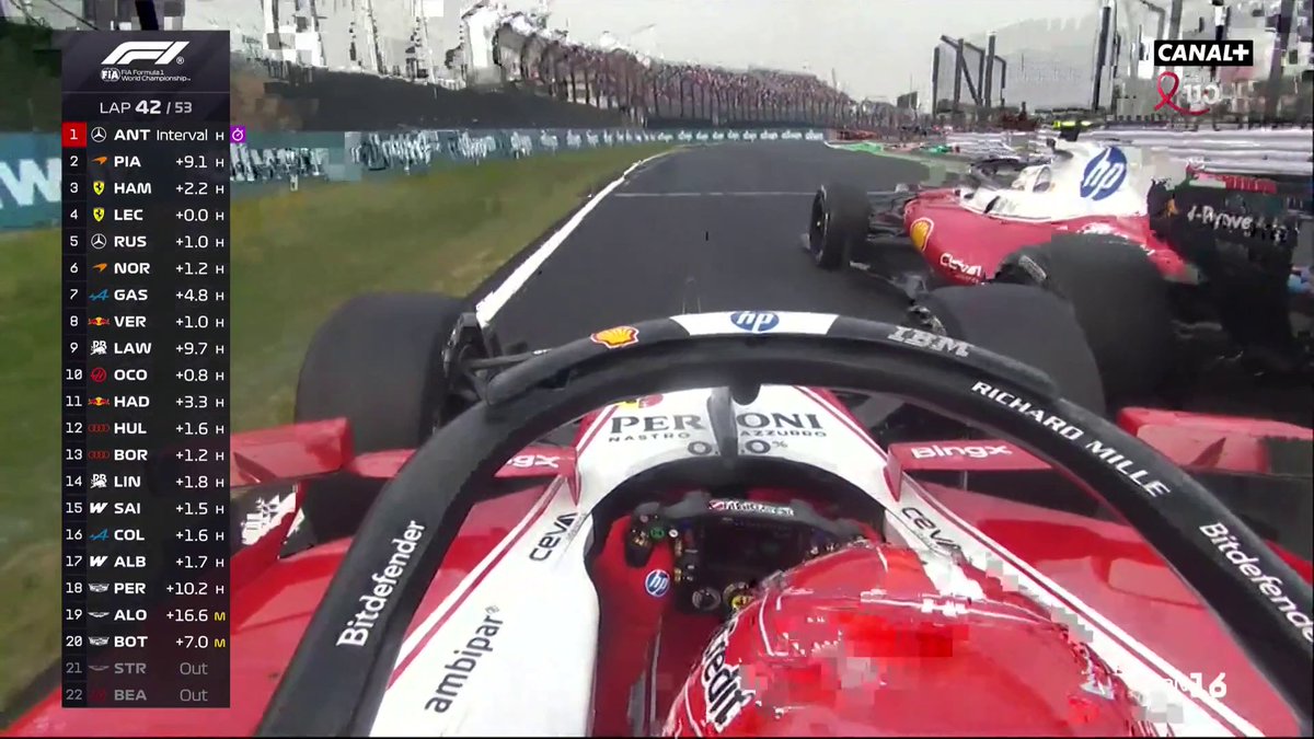 Nouvelle bataille entre les Ferrari 🤩⚔️ #JapaneseGP #F1