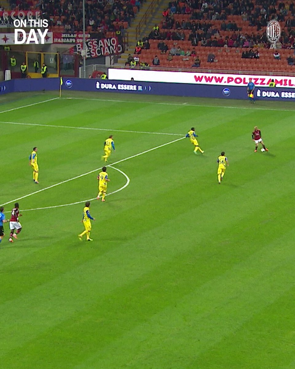 Two sublime finishes from Kaká to close his Milan account 🇧🇷⚽️⚽️