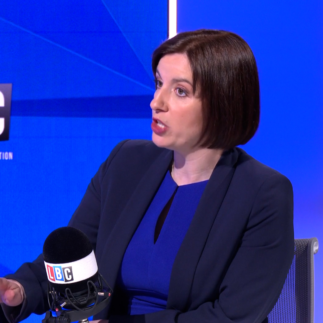 'You know what probably matters more? Staying warm this winter.' Lewis Goodall presses Bridget Phillipson on whether the government should approve drilling on the Jackdaw field near Scotland amid soaring energy bills.