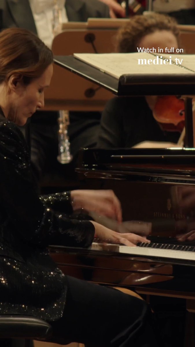 [WORLD PIANO DAY] Spectacular French pianist Hélène Grimaud brings American flair to the banks of Lake Zurich, performing Gershwin's rapturous Piano Concerto in F with the world-renowned Tonhalle-Orchester Zürich and Paavo Järvi!