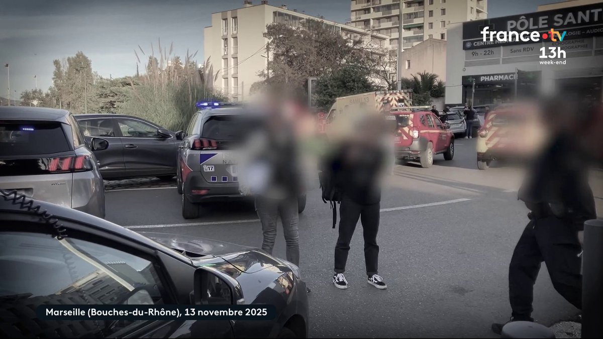 L'enquête s'accélère quatre mois après le meurtre de Mehdi Kessaci, 20 ans, à Marseille. Cinq hommes et une femme ont été mis en examen hier et écroués. Au même moment, Amine Kessaci, frère de la victime, entrait en fonction comme adjoint au maire de Marseille. #JT13h