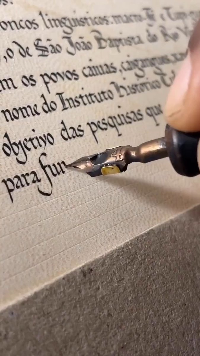 Watch a master calligrapher create a document in traditional letra fundamental style to send to the Vatican. Pure focus and centuries‑old craft. 🖋️