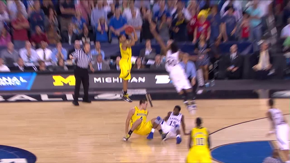 Comeback complete 〽️ #OTD in 2013, Michigan Men's Basketball rallied from a 14-point deficit to force OT in an eventual Sweet 16 win against Kansas. Watch the full comeback to end regulation 👇