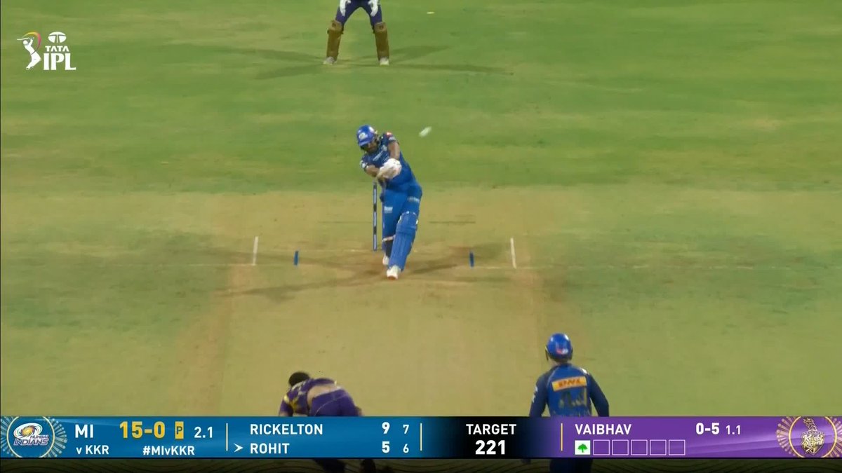 "He's got hold of that" 🔥 Rohit Sharma with an incredible six as the Mumbai Indians take the fight to Kolkata KR!