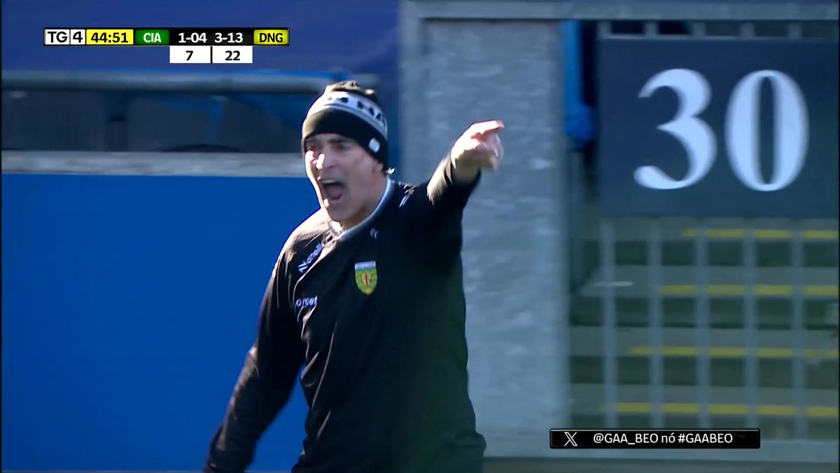45 nóim Kerry GAA 1-04 CLG Dhún na nGall 3-13 Cúl!!! Is cinnte go raibh sé ag iarraidh an cúilín a aimsiú ach ba cuma leis!🤯 Caolán McGonagle with the latest major for Donegal! BEO/LIVE AR TG4 📺 Allianz Ireland #AllianzLeagues #GAABeo