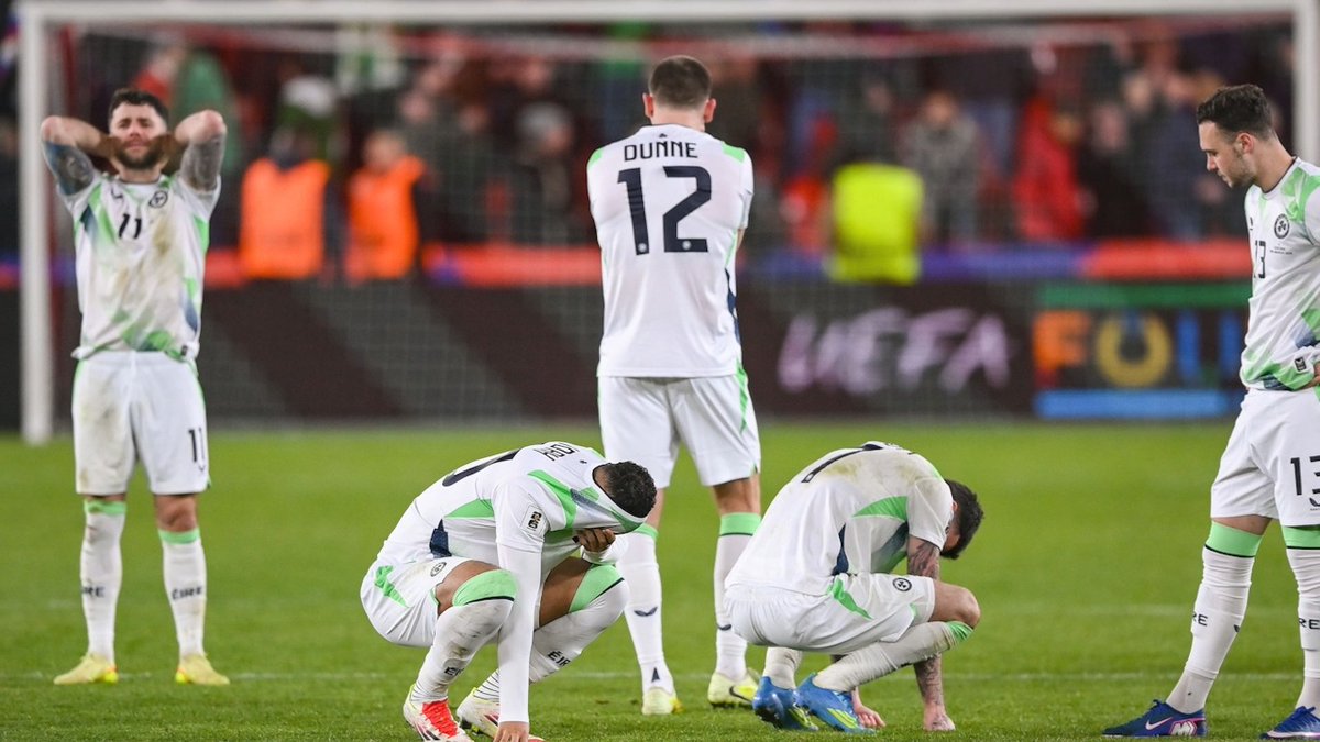 🗣️ "Ireland let it slip, big time. Twice" 🗣️ "It HURTS!" As heartbreaking as Ireland's loss to Czechia was last Thursday, football journalist Philip Quinn believes the team were the architects of their own downfall in Prague. #Football on Off The Ball with @WilliamHillIre