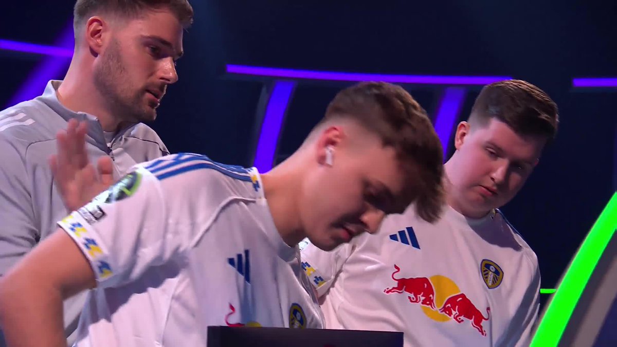 Huge result for Tekkz 🔥 The defending #ePremierLeague champion comes from behind to secure NiKSNEB and Leeds United place in the Semi-Finals 👊 #FCPro