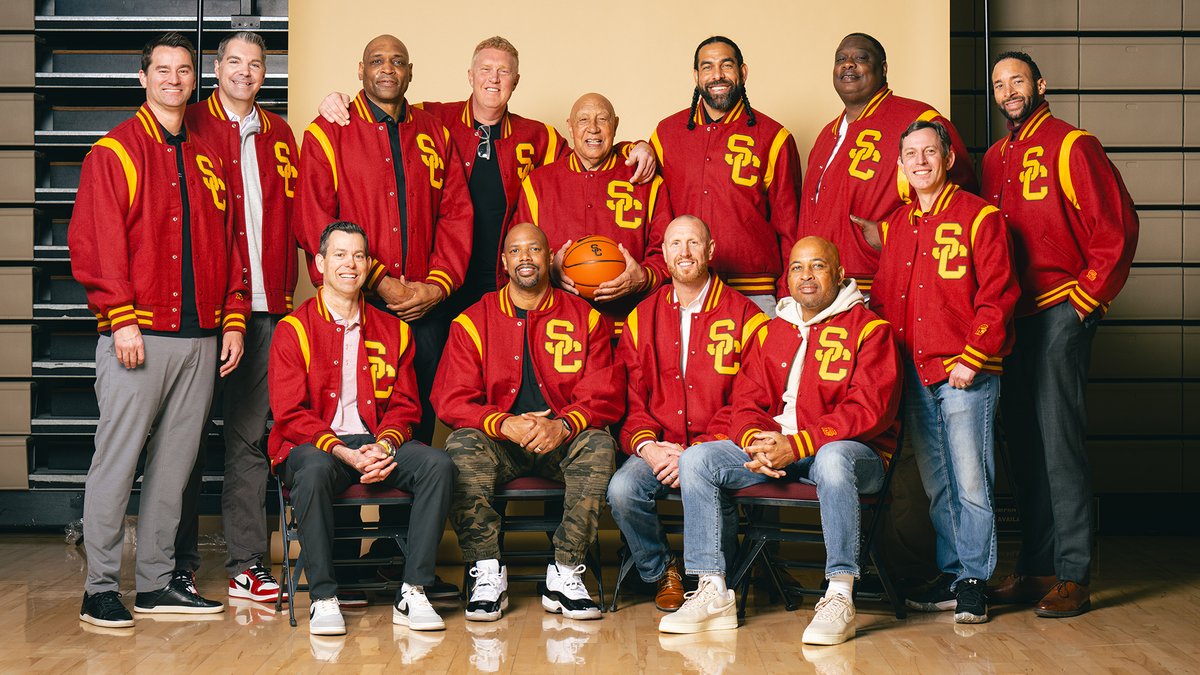2️⃣5️⃣ years ago, our squad defeated Oklahoma State, Boston College and Kentucky to make the Elite Eight, laying the groundwork for decades of success at USC ✌️
