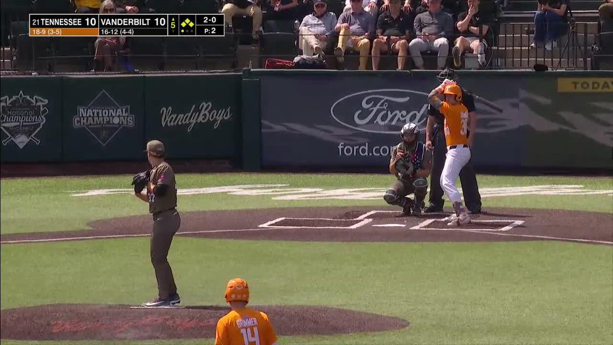 The kid can hit folks. 📺 #GBO🍊 // #OTH