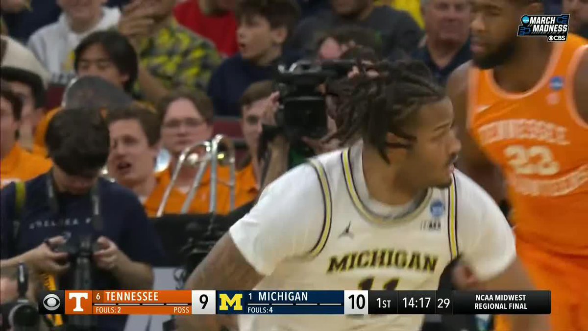RODDY GAYLE GOING UP TOP! @UMichbball