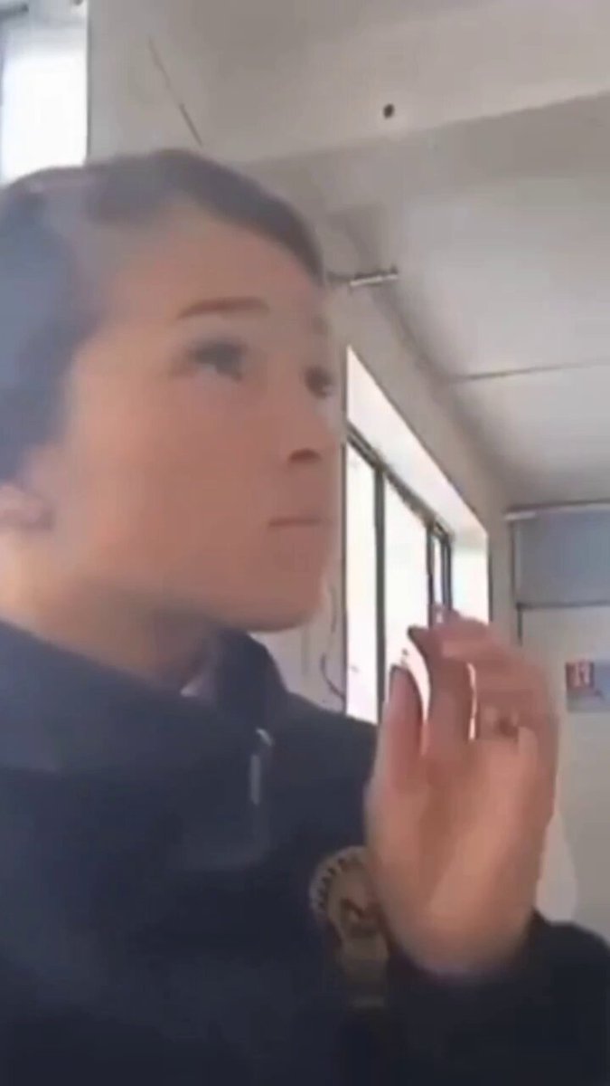 📣📣📣MISERABLE!!! Fue judicializado el inspector de la Policía de Soacha que abusó sexualmente de una guardia vinculada a la dependencia. Según la Fiscalía, se registraron cerca de tres casos entre 2022 y 2025.