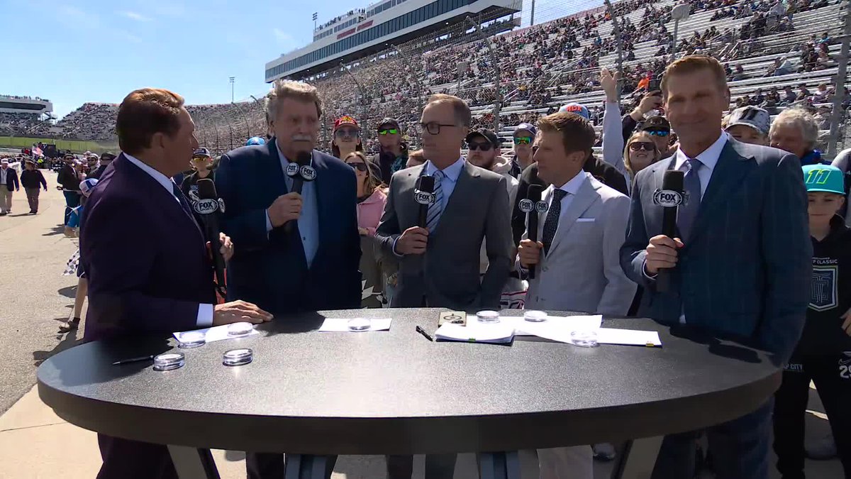 This announcement makes us very Happy! Mike Helton joins the @NASCARonFOX broadcast to share that the 2027 #NASCARHOF ballot will include Kevin Harvick.