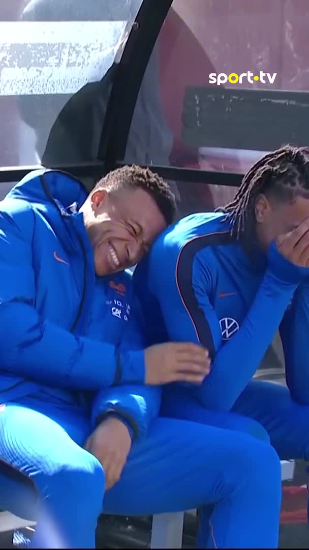 𝗜𝗟𝗦 𝗦𝗢𝗡𝗧 𝗠𝗢𝗥𝗧𝗦 𝗗𝗘 𝗥𝗜𝗥𝗘 𝗦𝗨𝗥 𝗟𝗘 𝗕𝗔𝗡𝗖 😭🇫🇷😭