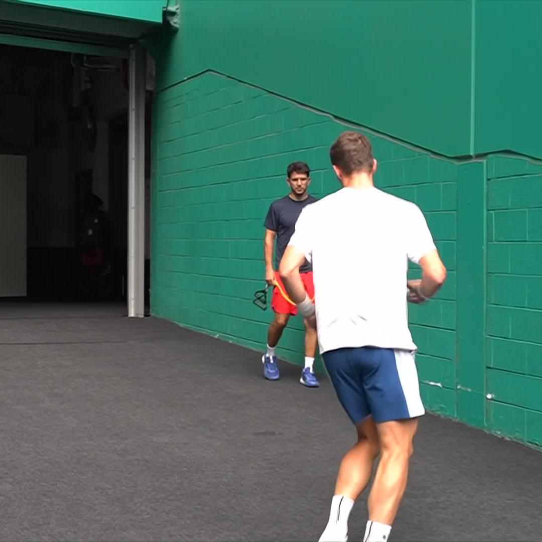 Revving it up 🔥 Sinner and Lehecka getting ready to walk on for the final! #MiamiOpen