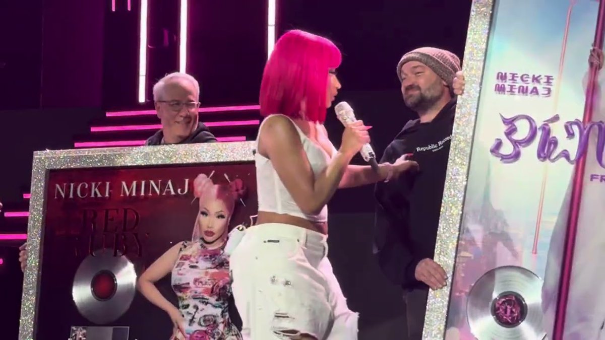Remember when Nicki Minaj got surprised by her team in Newark, New Jersey? They brought out all of her new (at that time) plaques for singles and Pink Friday 2. 🩷 #GagCity