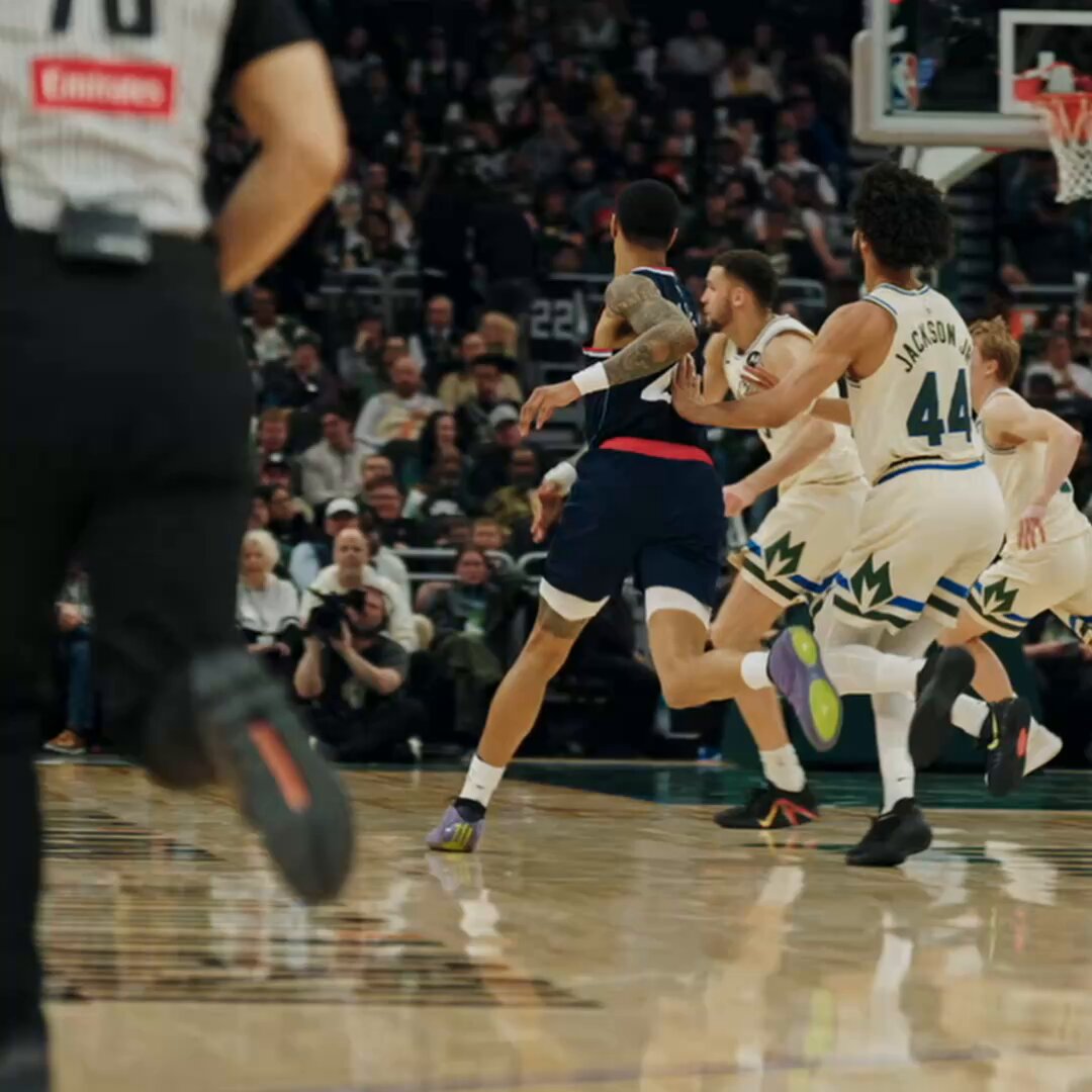 Come for the alley-oop… …stay for Kawhi &amp; DG at the end 😂👏