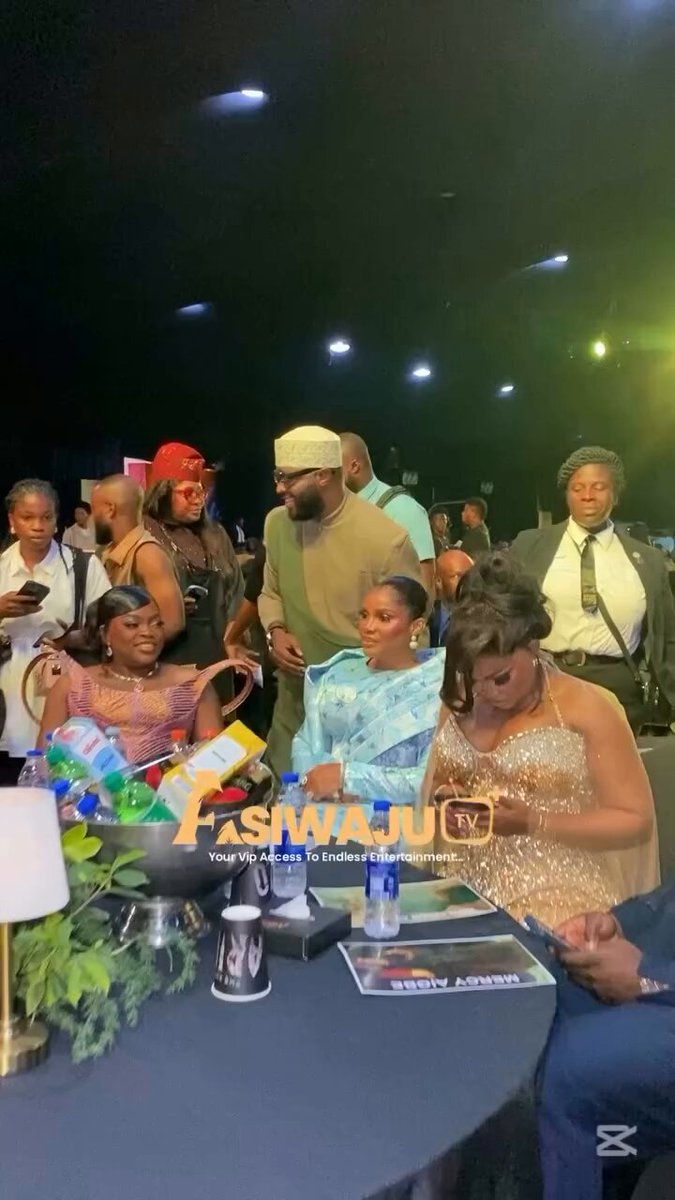 What do you notice about this Femi Adebayo and Funke Akindele moment? 👀