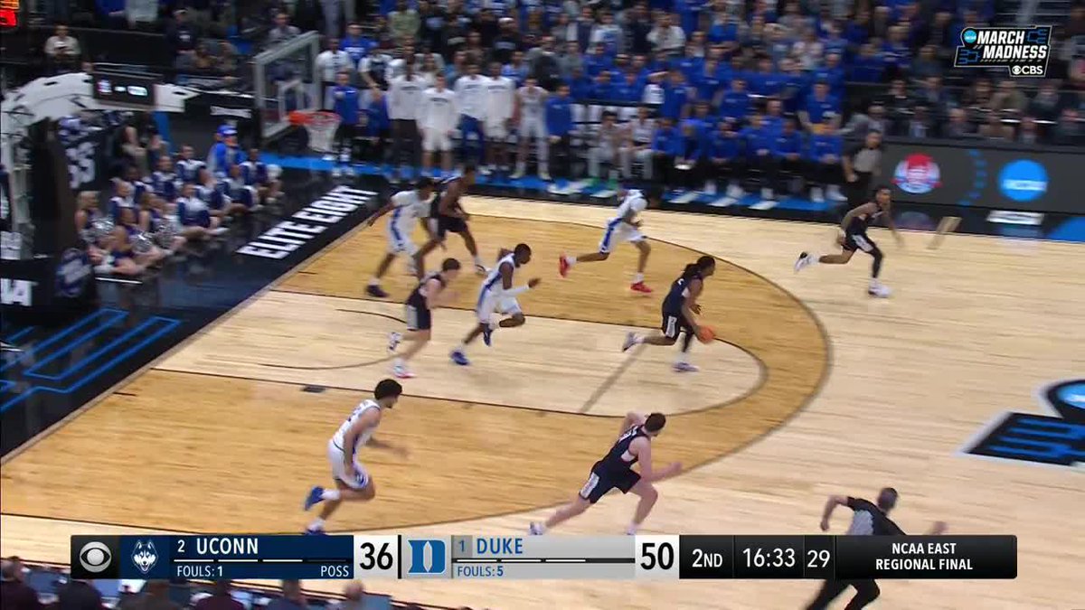 Solo Ball feeds Silas Demary for ✌️ #MarchMadness UConn Men's Basketball