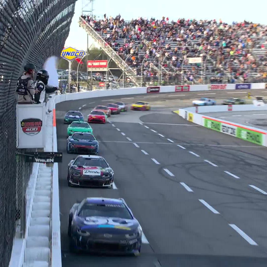 CHASE ELLIOTT WINS AT MARTINSVILLE!!