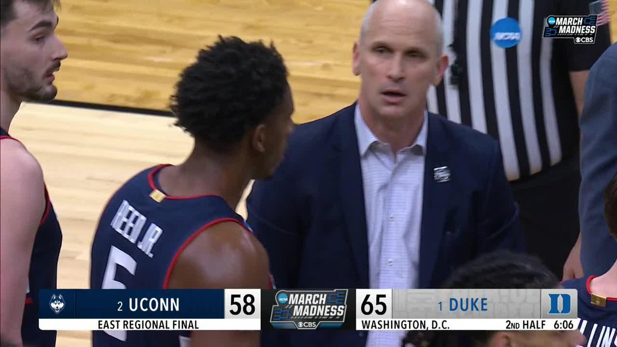 Dan Hurley pumping up the crowd ๐ฅ The Huskies aren't done yet