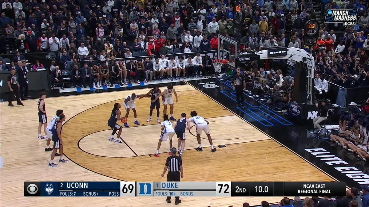 OH MY GOODNESS 😱 UCONN LEADSSSS UNBELIEVABLE #MarchMadness