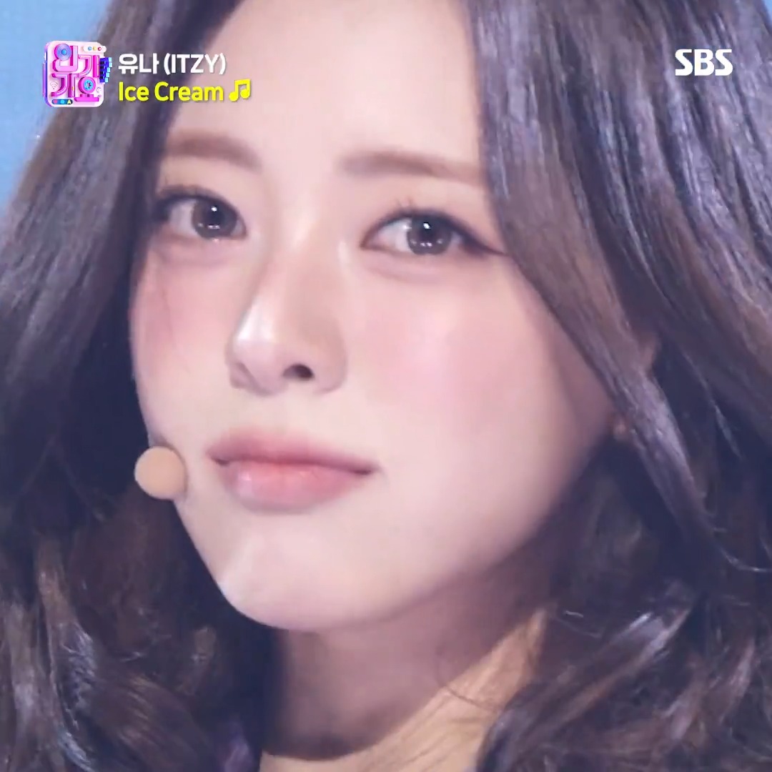 머리카락까지 성스럽게 컨트롤하는 폭룡적 미모 ITZY 유나 솔로 무대 🫠💗 SBS <SBS 인기가요> ☞ [일] 오후 3시 20분 #SBS #SBS인기가요 #Inkigayo