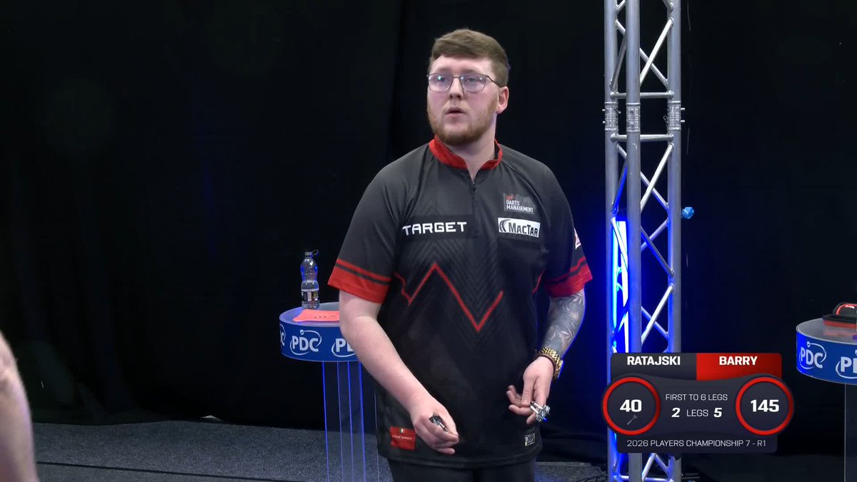 BARRY BATTERS RATAJSKI! Keane Barry - take a bow! 👏 The Irishman averages 109.43 to wrap up a comprehensive 6-2 victory over Poland's number one Krzysztof Ratajski! 📺 #PC7