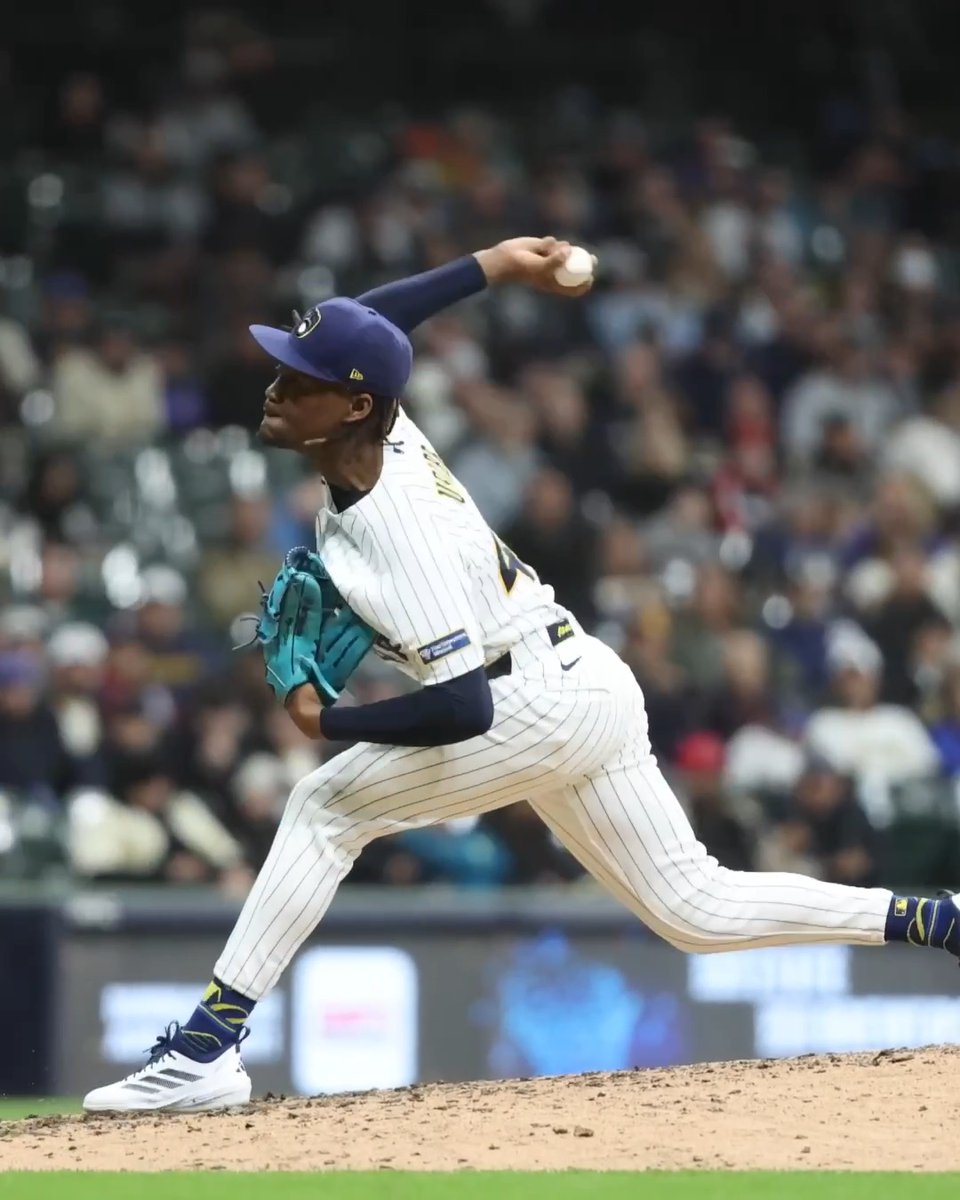 Manager: Sí sacas el inning no te quiero ver perreando El pitcher: