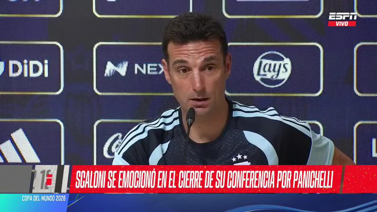 Scaloni se emocionou ao falar da lesão que tirou Joaquín Panichelli da Copa e não conseguiu terminar a entrevista.